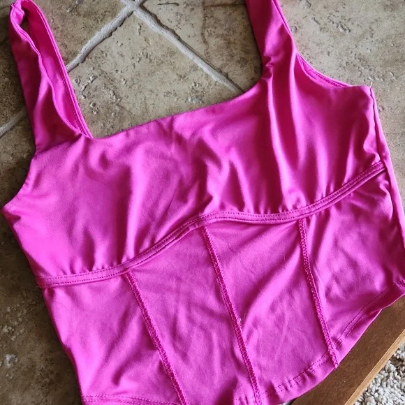 Bundle of 2 tank silky tank tops size womans  small - Picture 5 of 8